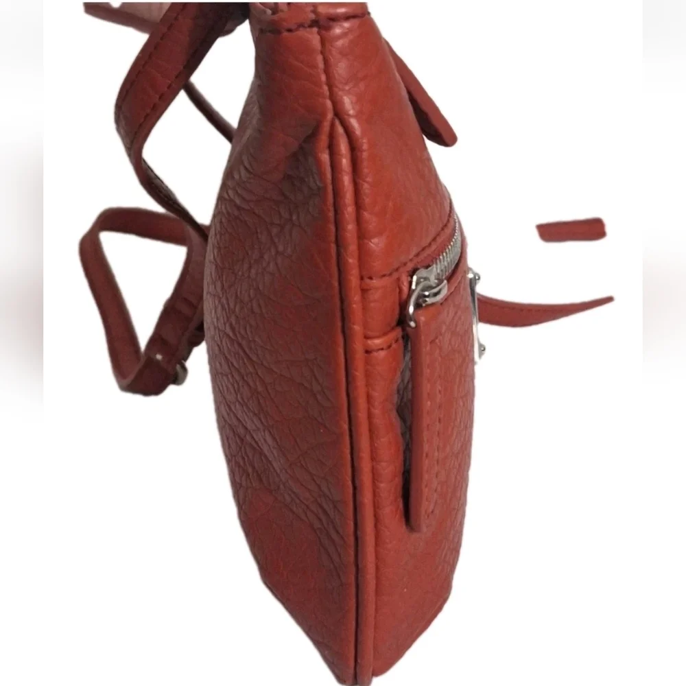 Nine West Small Faux Pebble Leather Crossbody Bag Coral Red Adjustable Strap GUC - Picture 5 of 13